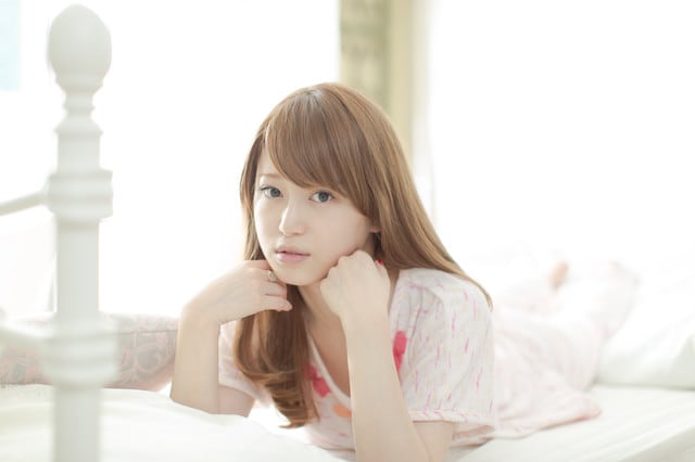 『美人すぎる』音楽家は透き通る白肌の持ち主 バイオリニスト岡部磨知の“美の秘密”とは?